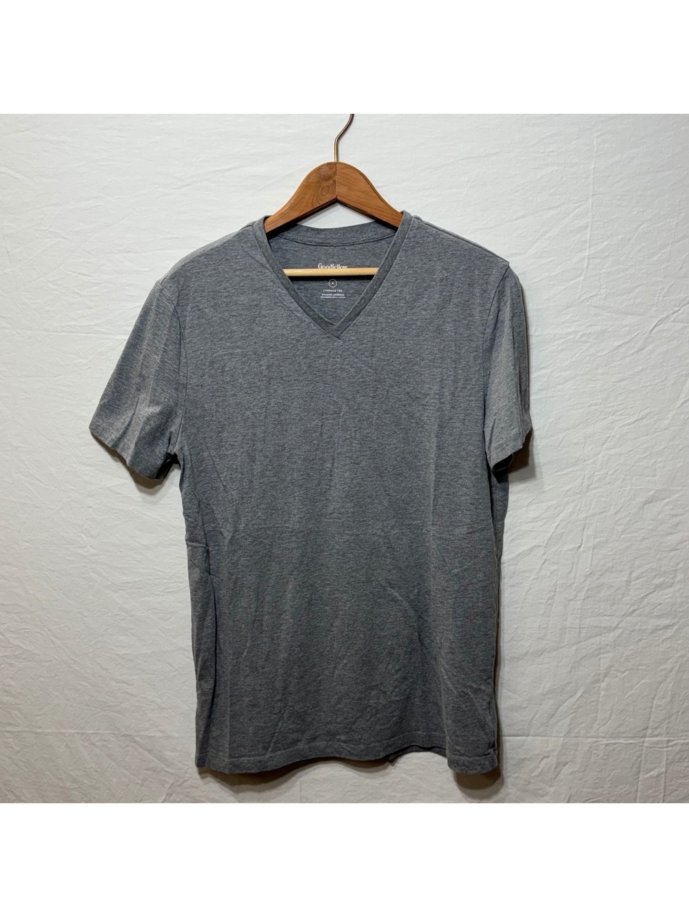 Goodfellow & Co Heather Gray V-Neck T-Shirt Men's Size M